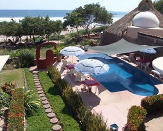 Blue Room At Casa Delfin Sonriente - Troncones - Pool