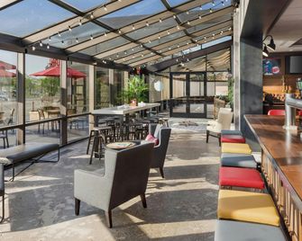 دلتا هوتلز باي ماريوت مينيابوليس نورث إيست - مينيابوليس - مطعم