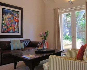 Four Rosmead Boutique Guesthouse - Ciudad del Cabo - Sala de estar