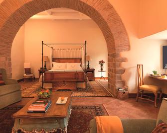Belmond Palacio Nazarenas - Cusco - Bedroom