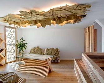 Somiatruites - Igualada