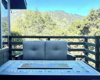 Carmel Valley Village House - Carmel Valley