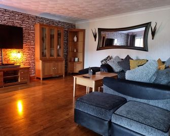 Castle Lodge B&B - Brecon - Living room