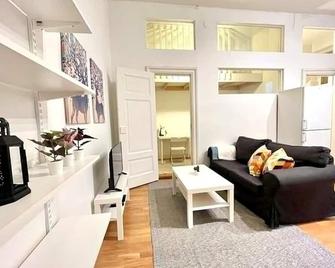 Gorgeous Apartment In City Centre - Gothenburg - Living room