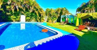 卡朗達生態村酒店 - 博尼圖 - 游泳池