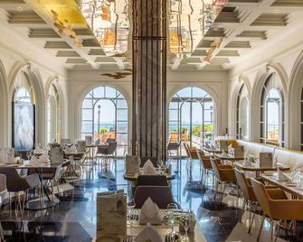 Side Star Elegance - Side - Restaurant