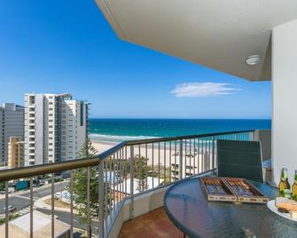 Surfers Beachside Holiday Apartments - Surfers Paradise - Balcony