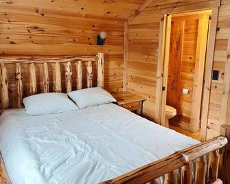 Deluxe Cabin6 Within Campground - Mifflinburg - Habitación