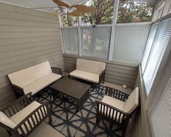 Cozy Townhouse for perfect beach getaway - Lewes - Balcony