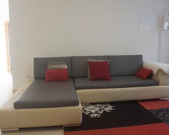 Saudade Peniche Apartment - Peniche - Living room