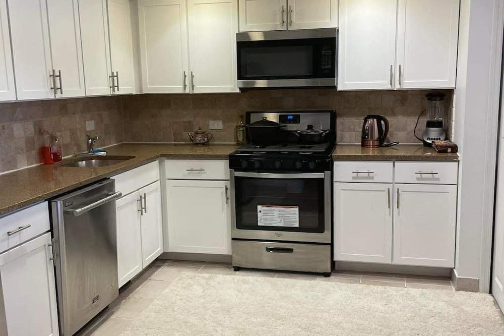 Cozy 1-bedroom apartment in pleasant Queens with AC and gym,30 min to manhattan - كوينز - مطبخ