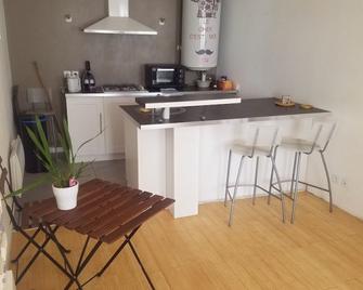 Tournus - Castrum Romain - Tournus - Kitchen