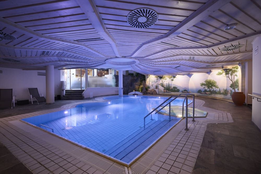 رينج هوتل نيدرساشسين