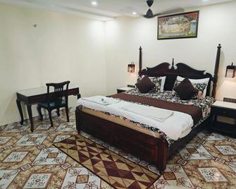Tourist Rest House - Agra - Bedroom