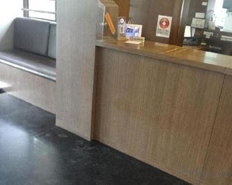 The Sapphire - Nagpur - Recepción