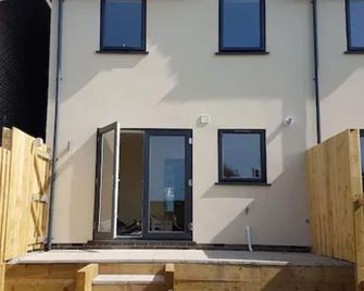 Bright modern house beside Snowdonia - Llanfairfechan - Будівля