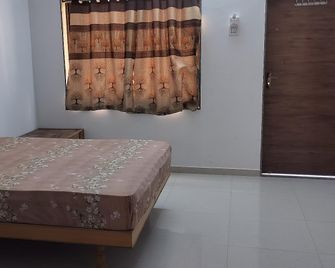 Madhav Homestay Dwarka Gujarat - Dwārka - Sypialnia