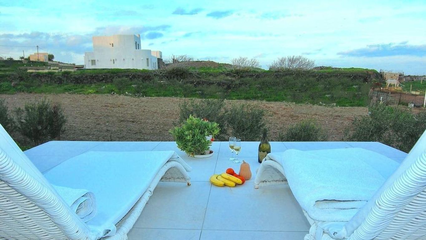 Ariana Suites - Adults Only