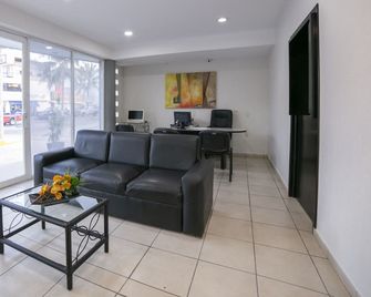 Hotel Rs Suites - טוטסטלה גוטיירס - סלון