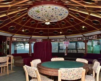 Snow King Retreat - The Heaven - Kufri - Restaurant