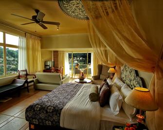 Thilanka Hotel - Kandy - Schlafzimmer
