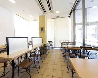 Hotel Econo Yokkaichi - Yokkaichi - Restaurant