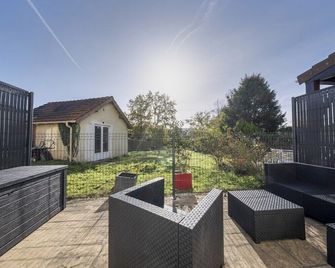 Le Nid Douillet ~ Confort ~ Parking ~ Terrasse - Saint-Chéron - Patio