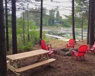 Lily Pad South At Loon Lake Near Gore Mountain - Chestertown - Binnenhof