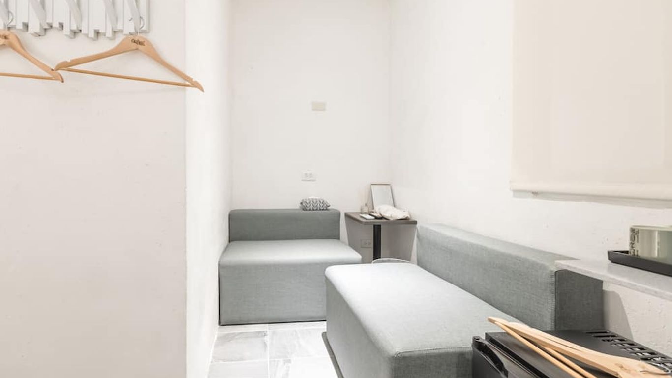 門廷若室旅店・鐵花秀泰館