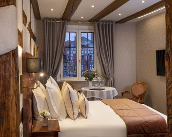 هوتل لو ماريشال - كولمار - غرفة نوم