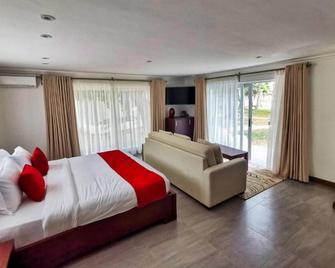 Searenity Beach Villa - Diani Beach - Bedroom