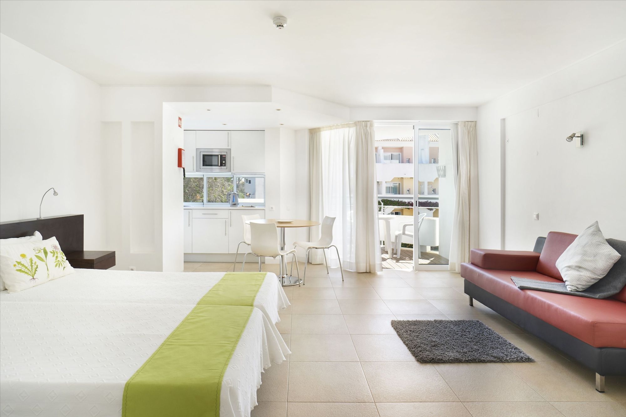 غولدن كلوب كاباناس