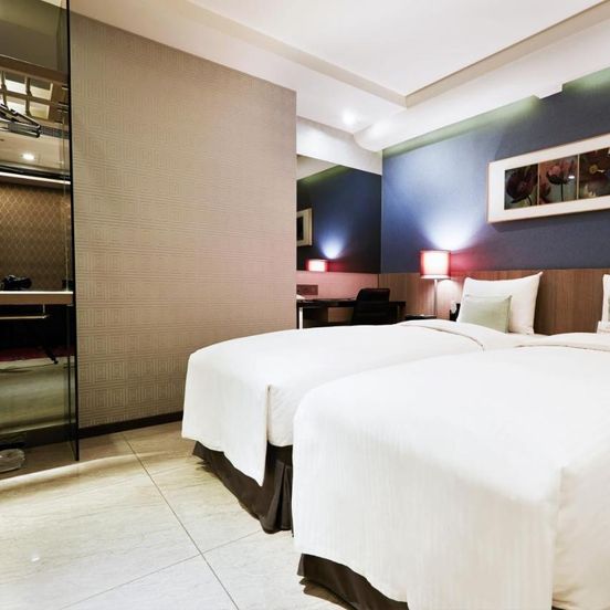 Beauty Hotels Taipei - Hotel Bfun image 1