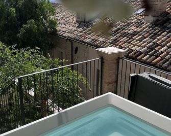 Ognissanti Guesthouse & Suites - Fermo - Balkon