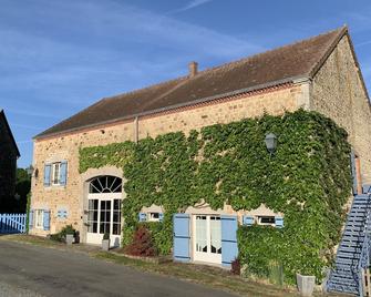 Gite in Pays des Trois lacs in Creuse - Limousin 4-6 person, hikes, fishing - Bonnat - Edificio