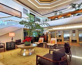 Stunning 15th Floor Luana King bed Condo Sleeps 4 guests - Honolulu - Vestíbul