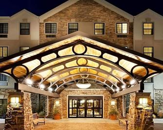 Explore San Diego's Wonders! Full Kitchen, Free Breakfast, Pool, Pet-friendly! - San Diego - Edifici