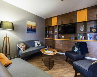 Ibis Styles Gien - Gien - Living room