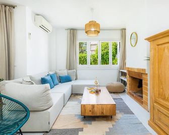 Sa Figuereta Beach - Alcudia - Wohnzimmer