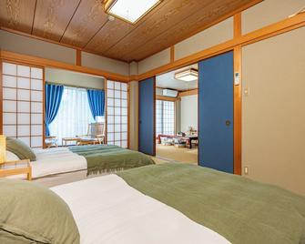 Azami Ann - Shirahama - Bedroom