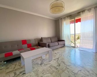 Stylish Modern Beach Studio - Nizza - Wohnzimmer