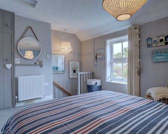 Bulmer Cottage by Winterton Cottages - Winterton-on-Sea - Bedroom
