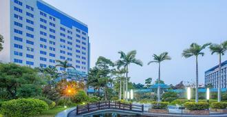 International Airport Garden Hotel - Hạ Môn