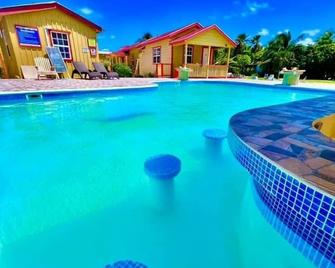 Tropical Paradise Hotel - Caye Caulker - Bazén