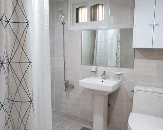 Hongdae Cheese Guesthouse - Seoul