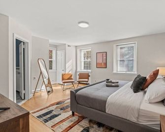 Spacious 4bdr Home In Merion Hosted By Stayrafa - Merion Station - Bedroom