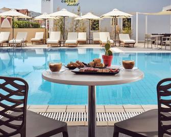 Cactus Hotel - זאקינתוס (עיר) - בריכה