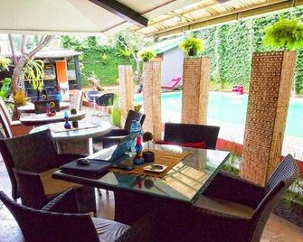 Maven Buncit Hotel - Jakarta - Restaurant