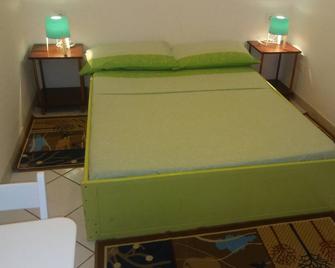 Double room with private bathroom - B06 - Santa Maria - Schlafzimmer