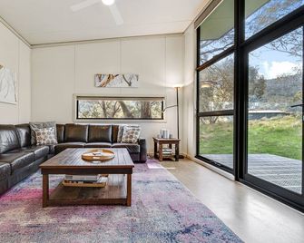 Ecocrackenback 9 Sustainable chalet. Stay 3, Pay 2 Summer 2026 - Crackenback - Salon